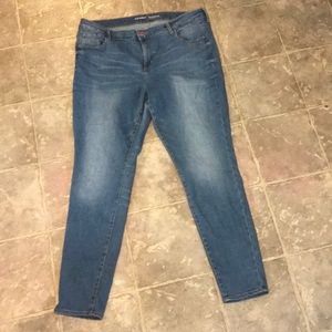 Old navy rockstar jeans